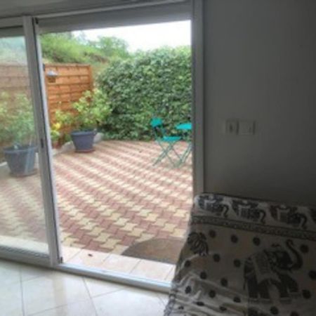 Maison Dans Une Propriete Avec Une Cour Corneilhan Exterior foto